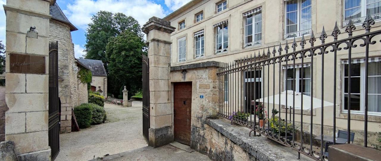 Bed and Breakfast Manoir De L'Echauguette Laignes Exterior foto